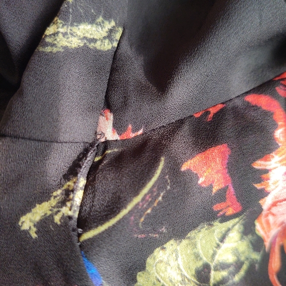 Worthington women's Black floral print velvet sheer Long sleeve elastic waist. - Picture 10 of 10